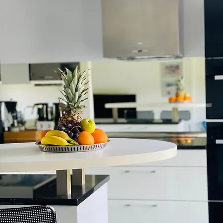 Blick Ins Gruene Apartment *
